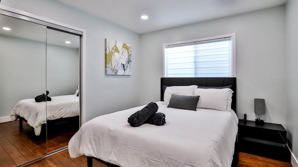 H&H Modern Lux 4Bd 1 King Suite 3 Queen Socal Disney ウェストミンスター エクステリア 写真